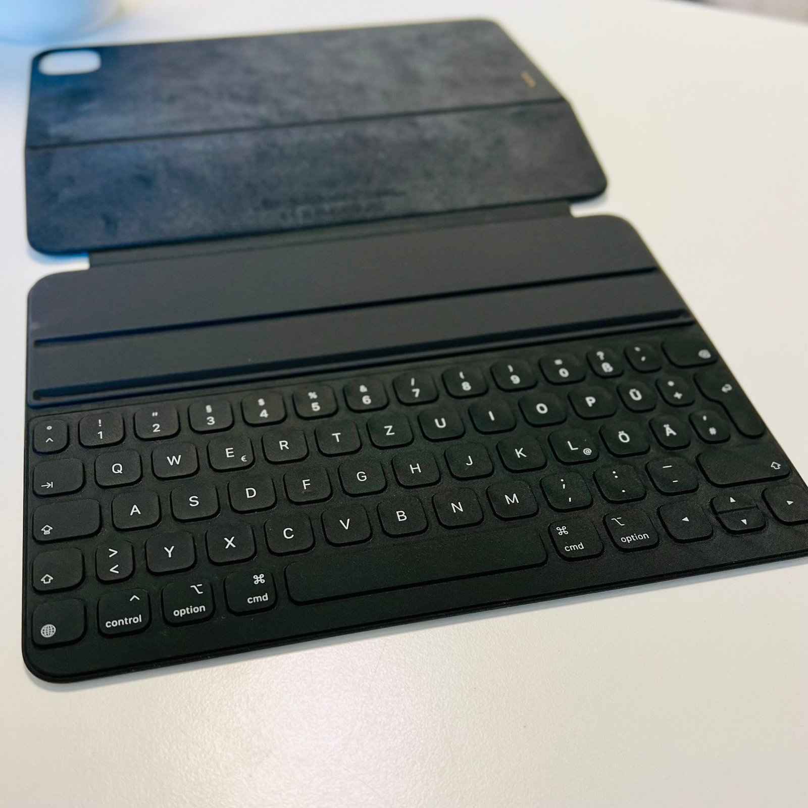 smart keyboard case ipad